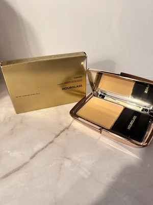 Hourglass TRANSLUCENT TAN Vanish Airbrush Pressed Powder ~ New & Authentic $54 - Image 1 of 4