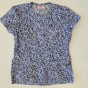 Koi Scrub Top Women's Size XS Print Short Sleeve V Neck with Double Pockets - Picture 1 of 5