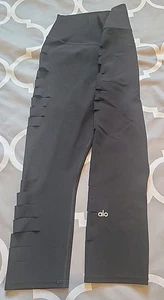 Alo Yoga Women's Size M Black High Waisted Ripped Warrior Capri Legging Athletic - Picture 1 of 19