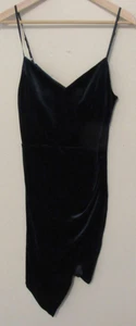 Vestido de cóctel de terciopelo Honey & Rosie grande verde oscuro dobladillo asimétrico para mujer - Imagen 1 de 9
