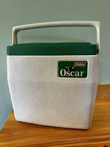 Vintage 1984 OSCAR BY COLEMAN 16 qt GREEN & WHITE COOLER MODEL 5274 MADE IN USA - Picture 1 of 10