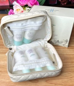 June Jacobs Vanda Orchid 6 Pc Kit, Shampoo, Conditioner, Shower Gel, Beads, Balm - Picture 1 of 4