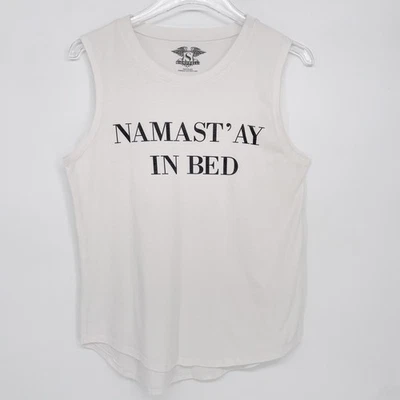 Camiseta sin mangas de algodón Namast’ay en la cama blanca mediana Namaste cama dormir Foto 1 de 4