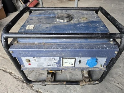 Budget BEG 2001 - Notstromaggregat 4-Takt-Motor 5,5 PS - 2,3 kVA,  Defekt  - Bild 1 von 4