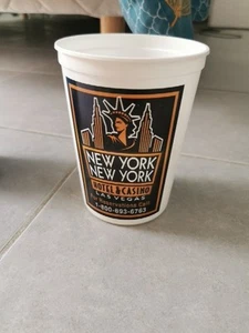 Pot À Jetons Casino New York New York Las Vegas Nevada - Picture 1 of 5