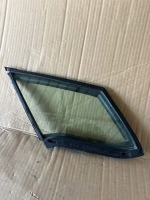 Honda Insight 2010-2014 pasajero cuarto delantero derecho ventilación ventana de vidrio pequeño fabricante de equipos originales Foto 1 de 4