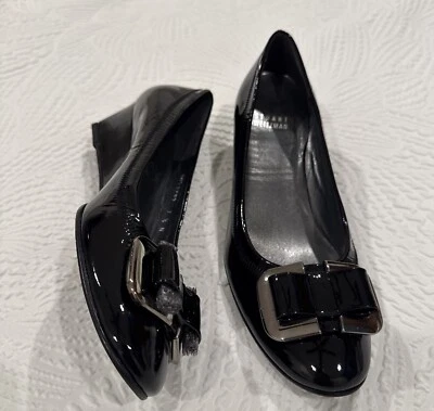 Stuart Weitzman Low Wedge Heels Black Patent Leather Closed Toe Womens Size 7.5N - Image 1 of 4