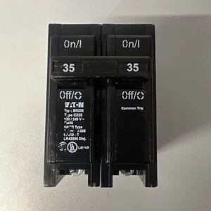 Interruttore circuito Eaton Cutler Hammer 35 amp 2 poli BR235 120/240 V - Foto 1 di 3