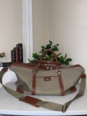 Cutter & Buck Leather And Canvas Duffel Bag Excellent Condition - Image 1 of 4