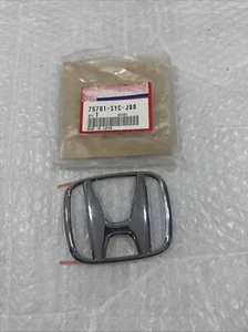 2012-2016 Honda CR-V Rear H Mark Emblem Badge 75701-SYC-J00 OEM - Picture 1 of 2