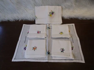 Hand-embroidered placemats/napkins; service for 4; lot/8;Floral Themed NWOT - Picture 1 of 9