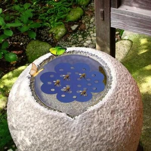 Floating Bee Island Garden Bee Insect Watering Feeder Drinking Station GX - Picture 1 of 16