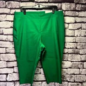 Chico's Neu mit Etikett So Schlankheitsgrüne kurze Hose Größe XL 16,5 Zoll Innennaht - Bild 1 von 9