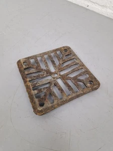 6" x 6" Schwer Gusseisen Gully Gitter Rost Abfluss Abdeckung Drainage Schutz Dachrinne Deckel - Bild 1 von 9