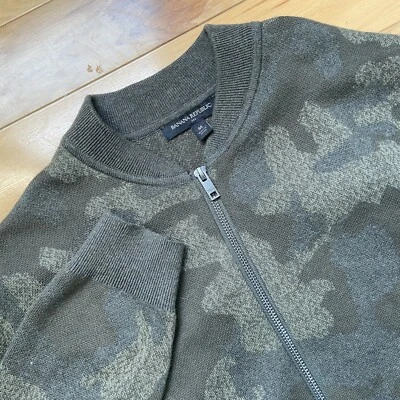 Chaqueta Suéter Bombardero Banana Republic Factory Camuflada Para Hombre M Verde Foto 1 de 4