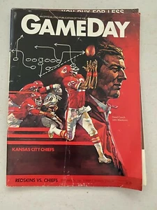 1983 WASHINGTON REDSKINS NFL FOOTBALL PROGRAM VS KANSAS CITY CHIEFS RARE VINTAGE - Picture 1 of 3