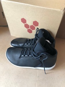 vivobarefoot borough m leather black