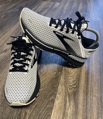 Brooks Adrenaline GTS 22 Womens Size 8B White Black Running Shoes 1203531B135 - Image 1 of 4