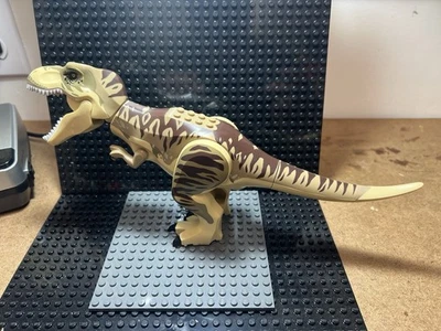 figura lego mundo jurásico tiranosaurio. Tostado oscuro 2010. Lego Fantasy  Foto 1 de 4