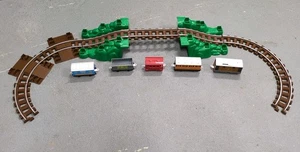 mini train Partial Set 5 Cars 9 Tracks As Is - Picture 1 of 13
