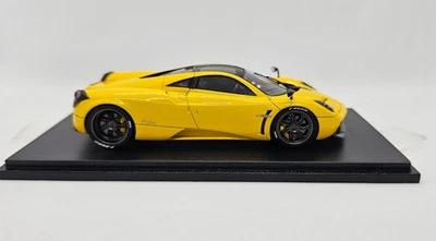 Spark 2012 Pagani Huayra S3564 1:43 1/43 - Image 1 of 4