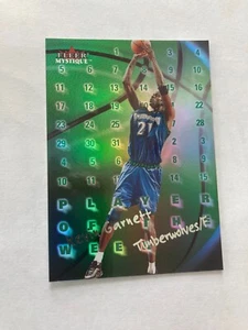 2000-01 Fleer Mystique Player of the Week Insert #2PW Kevin Garnett Timberwolves - Bild 1 von 2