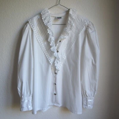 Country Line Trachtenbluse Gr. 42 Weiß mit Spitze und Rüsche 100 % Baumwolle - Bild 1 von 4
