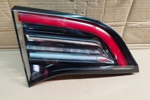 2017 2018 2019 2020 Tesla Model 3 Left LH Inner LED (3-Pin) Tail Light 1077401 - Bild 1 von 5