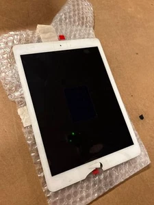 D501_DISPLAY LCD+TOUCH SCREEN PER APPLE IPAD AIR 2 NERO A1566 A1567 VETRO LCD OK - Zdjęcie 1 z 2