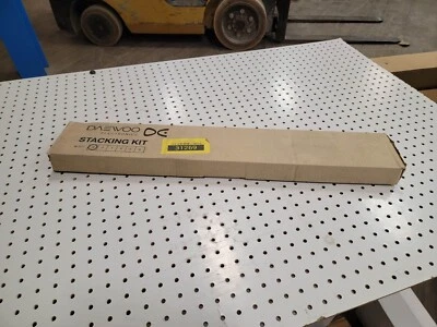 大宇电子堆叠套件 K-ST1 白色 适用于大宇洗衣机/烘干机 #31269 - L1 — 第 1/3 张图片