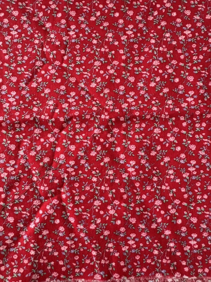 UNBRANDED RED FLORAL COTTON CRAFT FABRIC WHITE FLOWERS 45” X 9.5” - Image 1 of 2