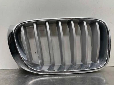 2016 BMW X3 OEM Right Passengers Front Upper Exterior Grille 51117210726 11-17 - Изображение 1 из 4