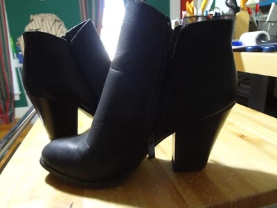 Botines Brinley Co. Mujer Imitación Cuero Apilado Tacón Madera Doble Cremallera Negros, 9 Foto 1 de 3