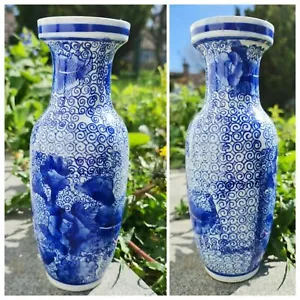 VINTAGE CHINESE CHINOISERIE VASE - BLUE &WHITE PORCELAIN FLOWER VASE DECORATION - Picture 1 of 7