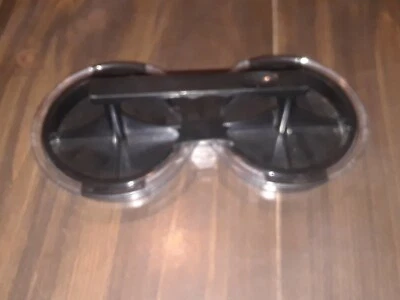 Prensa de hamburguesas doble de plástico con forma de hamburguesa de 4 1/2" Foto 1 de 3