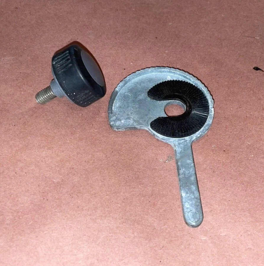 RAYMARINE W145 C80 C120 E120 Classic MFD Knob f/Trunnion Bail Mount Bracket - Image 1 of 1