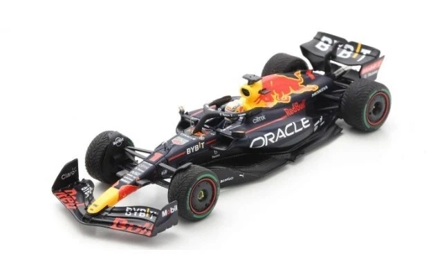 Spark Red Bull RB18 Verstappen World Champion 2022 Winner Japanese GP 1/43 S8551