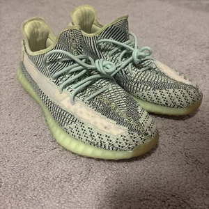 Größe 12 - Adidas Yeezy Boost 350 V2 Yeezreel Non-Reflective - Bild 1 von 11