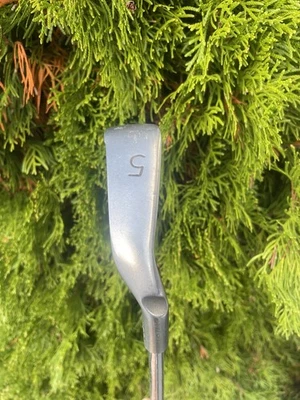 Ping G10 2007 5 hierro regular acero PING BUENO punto negro estándar Foto 1 de 4