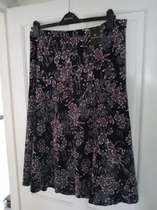 New Anna Rose Skirt With Tags Size 16 Black Floral. - Picture 1 of 2