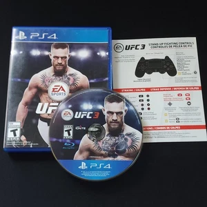 UFC 3 PS4 gioco e custodia - Foto 1 di 11