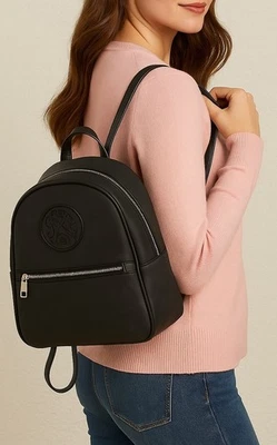 Mochila de mezclilla negra CXL Christian Lacroix Marley nueva con etiquetas precio de venta sugerido por el fabricante 98 USD Foto 1 de 4