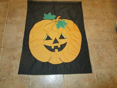 VINTAGE GARDEN YARD SEASONAL FLAG HALLOWEEN PUMPKIN 36" X 28" FLAG - Image 1 of 4