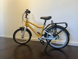 Woom 3 Fahrrad 16 Zoll Gelb, Inkl. Schutzblech und Gepäckträger - Bild 1 von 2