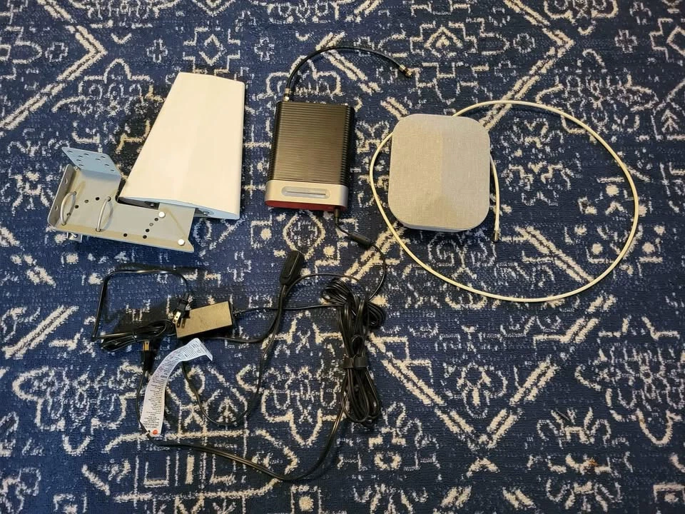 weBoost Home Multiroom Cell Signal Booster Kit (470144) - Image 1 of 1