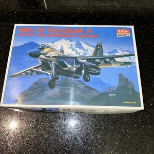 KIT MODELLINO AEREO 1/48 ACADEMY MINICRAFT MIG 29 FULCRUM A + EXTRAS 2116 - Foto 1 di 24