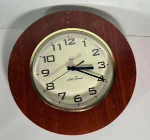 Vtg Quartz Seth Thomas Mantel Clock. Condition is For Part or Not Working - Picture 1 of 2
