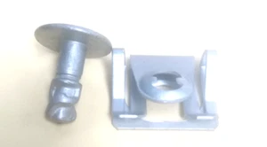 LAND ROVER DISCOVERY 2 RADIATOR COWLING FASTENER AND CLIP OEM - Picture 1 of 3