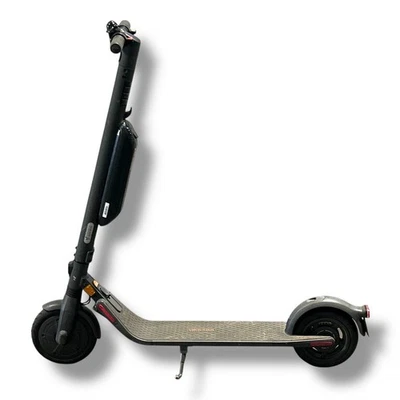 Segway Ninebot E45D: Moderner E-Scooter, stark, mobil und perfekt für die City. - Bild 1 von 4