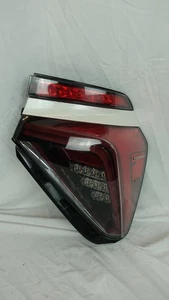 Lámpara de luz trasera LED del lado derecho del pasajero Toyota Mirai 2016-2020 fabricante de equipos originales - Imagen 1 de 5